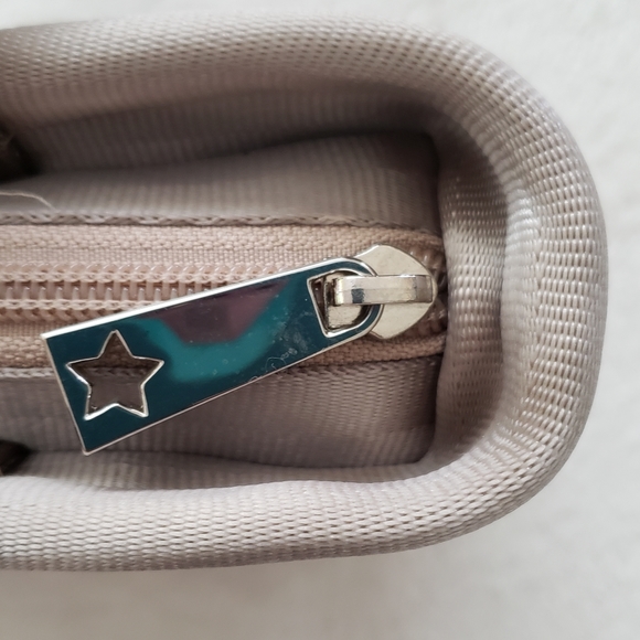 HARVEYS • Sand Dollar LTD Medium Tote - Picture 10 of 16